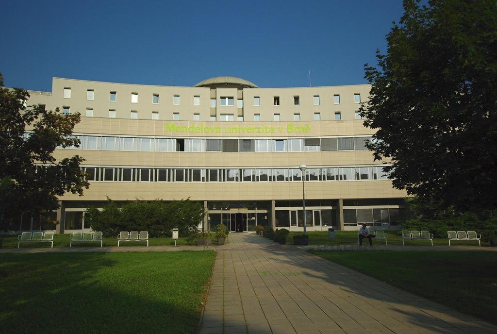 Kolej Akademie Hotel Brno Exterior photo